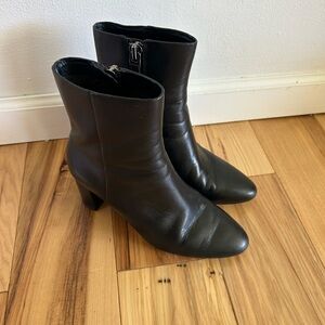 Banana Republic Lucca Leather Black Ankle Boots Size 7